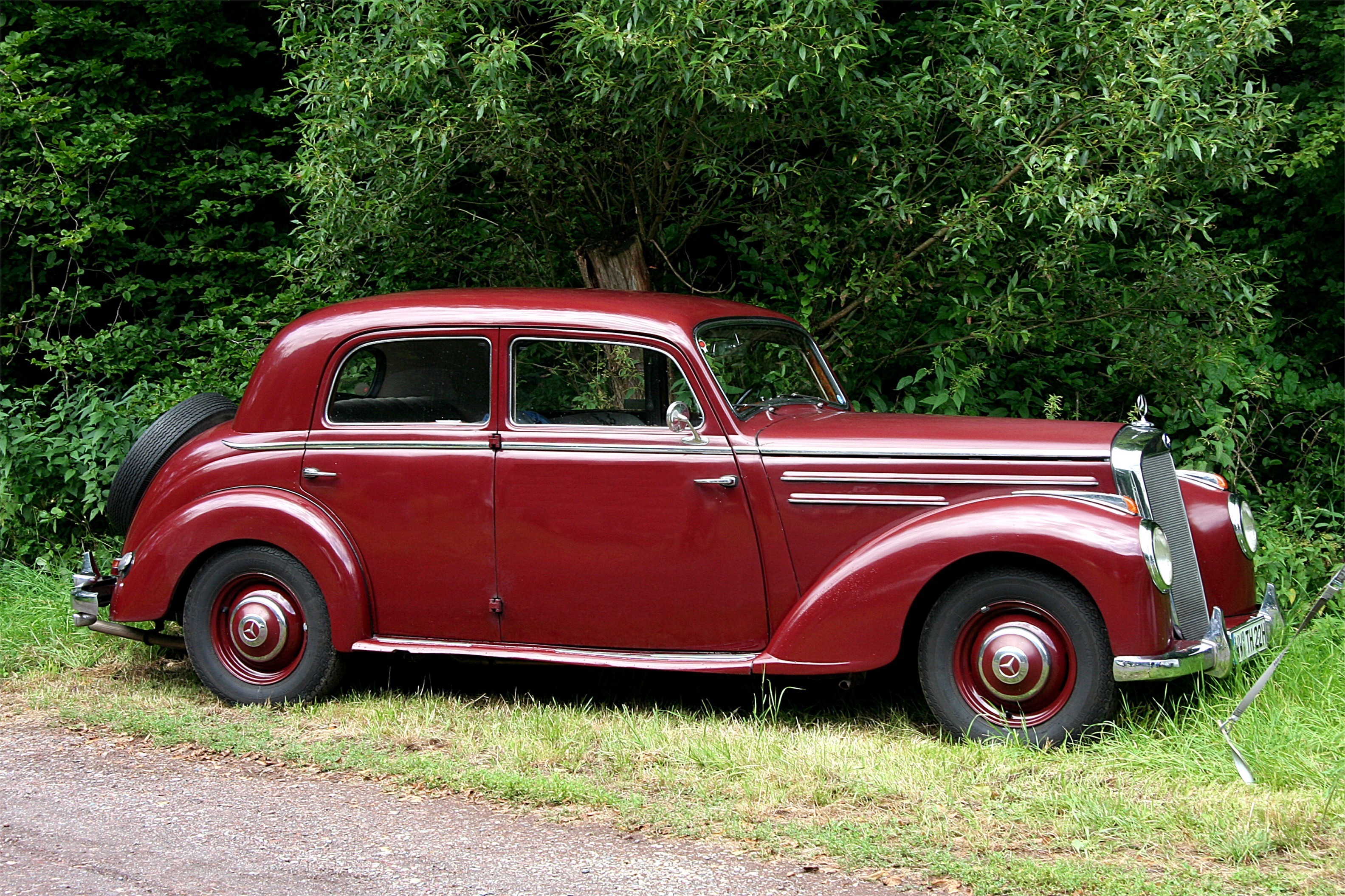 Mercedes-Benz 220 (W187)